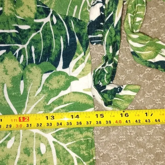 Green top - Picture 11 of 11